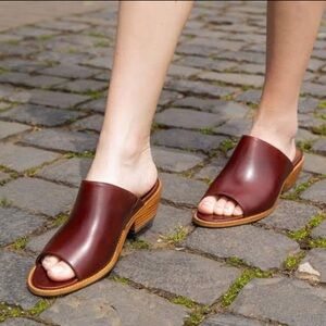 Patina Portland Leather Peep Toe Leather Mule Sandals Brown Size 8.5